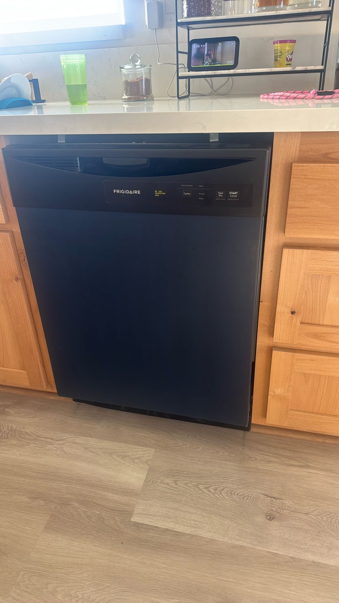 Frigidaire Dish Washer