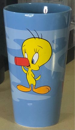 Vintage 1997 WARNER BROS.  Tweety Coffee cup