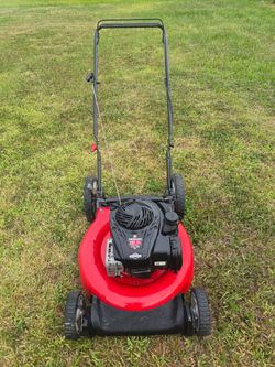 Yard Machines 21" REGULAR PUSH lawn mower