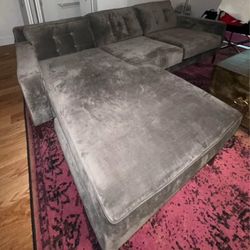 (Like new) Grey 3-seat Sectional Couch 