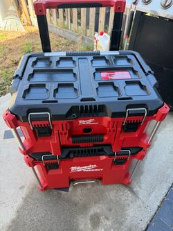 Milwaukee PACKOUT Rolling Tool Box Stack