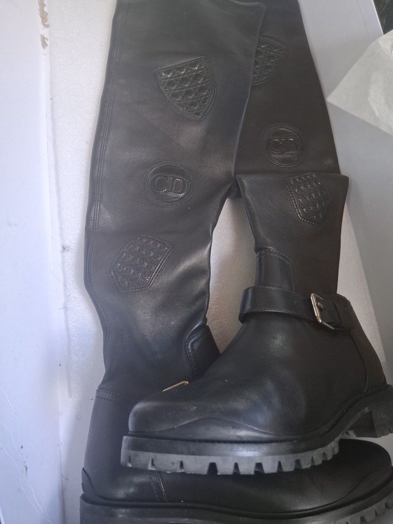 Women Christian Dior Size 8