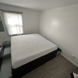 King Size Bed Set with mattress For Sale 