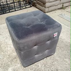 SMALL GRAY OTTOMAN 