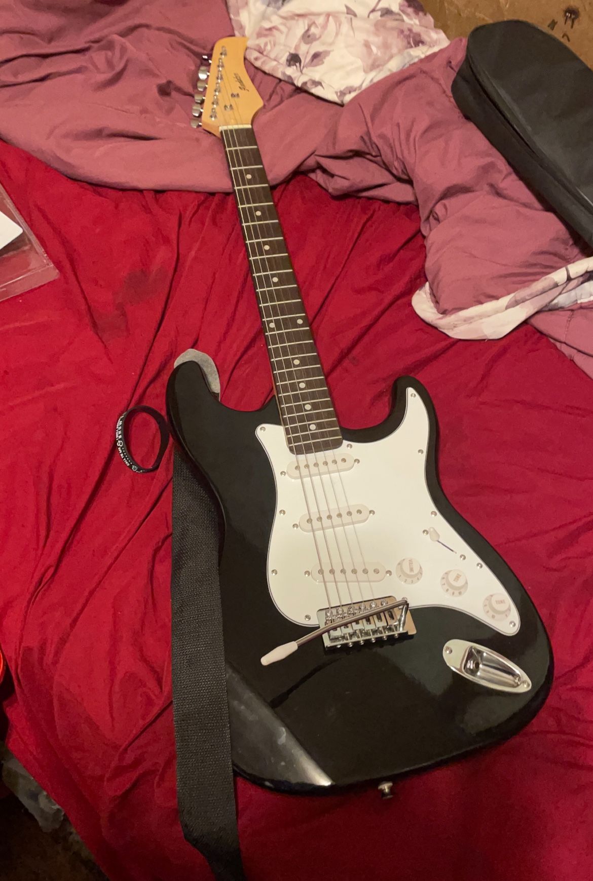 6 String Electric Guitar & Amp