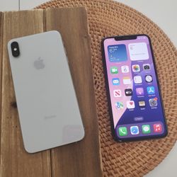 Apple iPhone XS Max (Unlocked) - Pre-Owned 