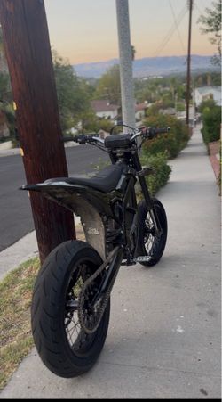 2025 Surron Ultra Bee 18kw supermotos