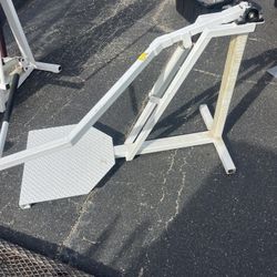 KidzPoweR Hydraulic Standing Tricep Machine