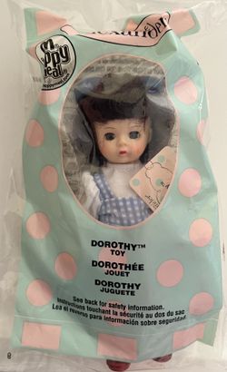 Madam Alexander McDonald’s Happy Meal Collection McDonald’s Happy Meal Collection Wizard of Oz Dorthy, Witch, scarecrow, tin man, lion, munchkin 