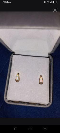 Natural Solid one stone opal earrings