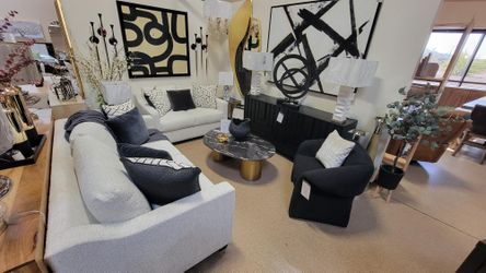 Sale.. sale.. Stylish Transitional Sofa & love Seat. Proudly Made in USA!!
