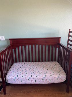 Graco convertible crib