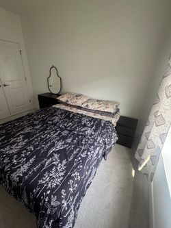 Queen bedroom set