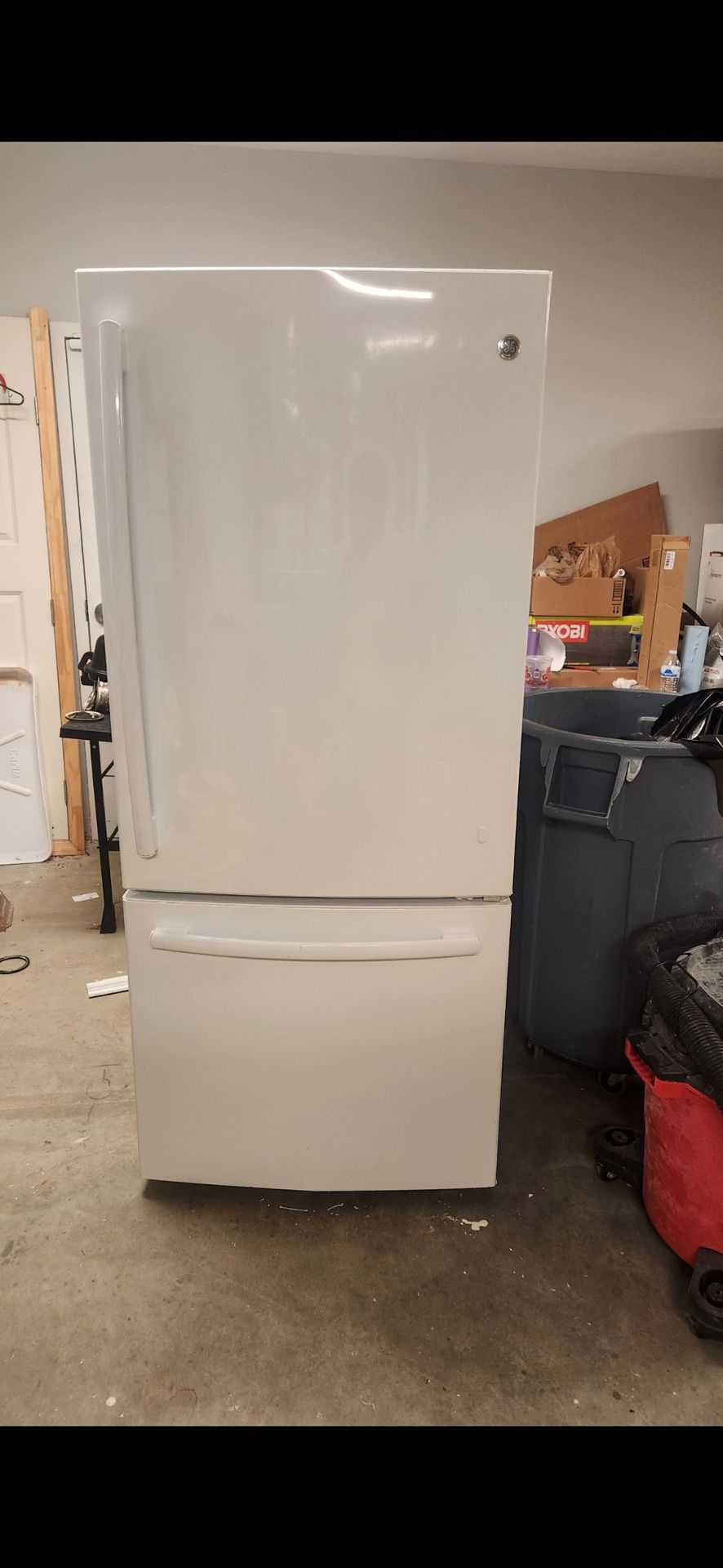 GE Refrigerator