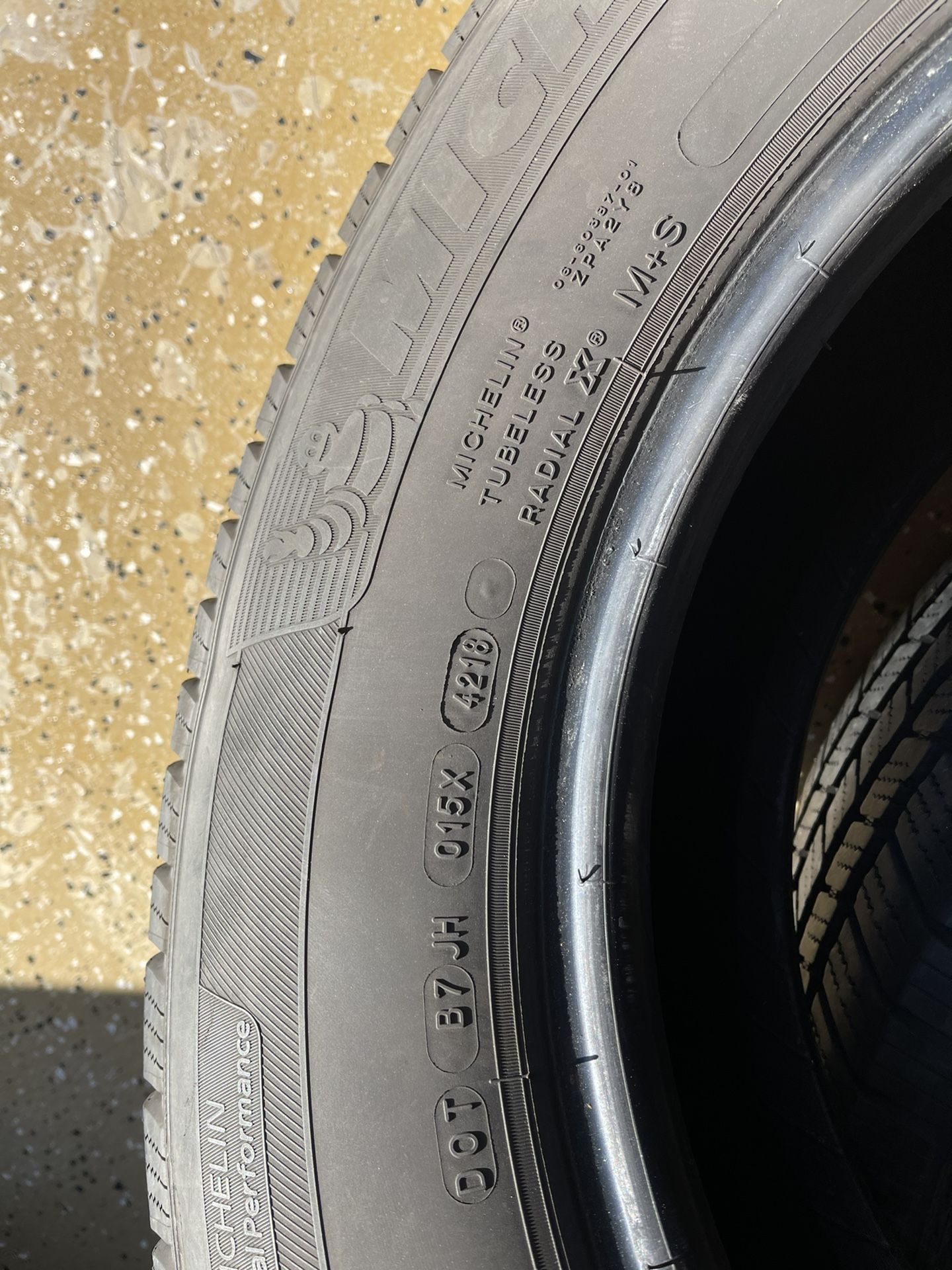 Michelin Defender LT225/75R16 Pair