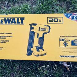 New Dewalt 20V MAX Cordless Cable Stapler Kit (1) Battery (1) Charger and Bag. $220