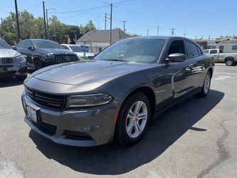 2018 Dodge Charger SXT 4-Door Sedan