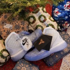 Kobe 3 Protro Christmas Size 12M