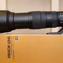 Nikon 200-500mm f/5.6 AF-S VR