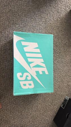 Nike Dunk High SB