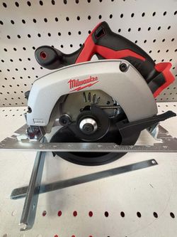 Milwaukee new  62)2' circular saw m18
