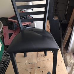 Metal, Black chairs, With seat cushions