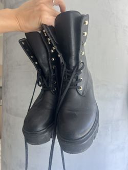 Stuart Weitzman Boots