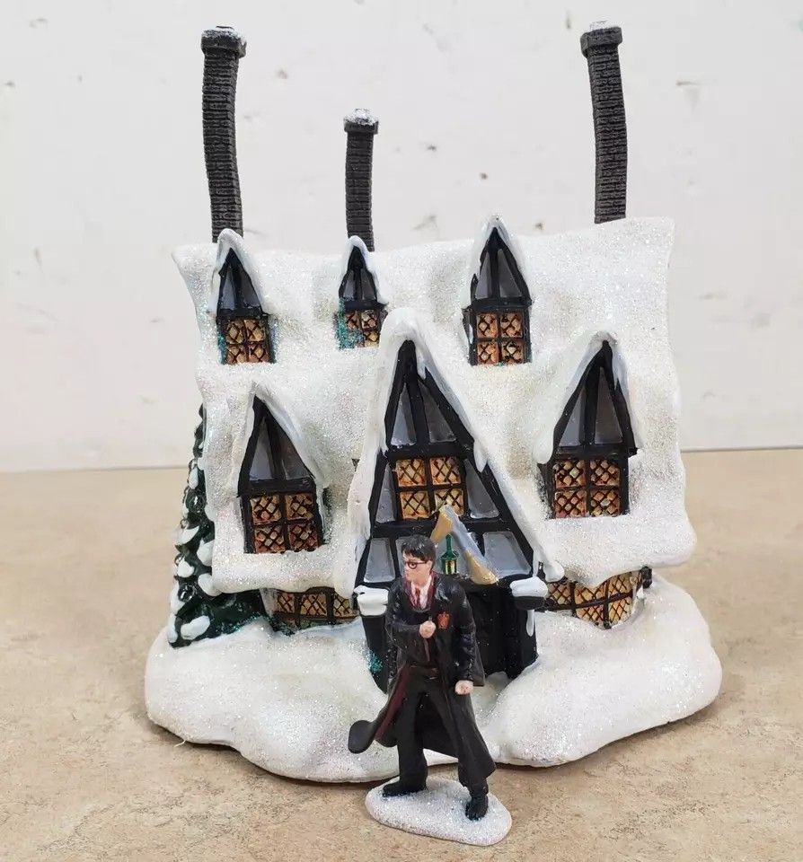 The Bradford Exchange Harry Potter Three Broomsticks Pub