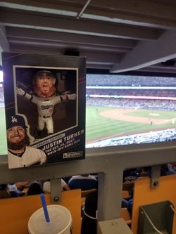 Justin turner bobblehead
