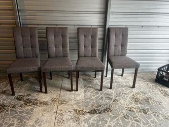4 Dining Room Chairs