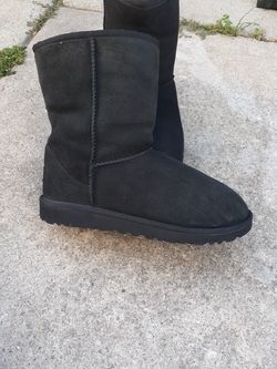 Ugg size 5 still good shape