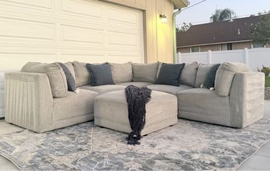 Costco Thomasville gray sectional w ottoman DELIVERY AVAILABLE