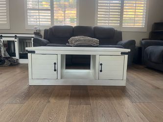 Coffee table and 1 end table