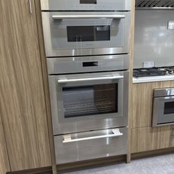 Electric Wall Oven Triple Combination 30”  Thermador