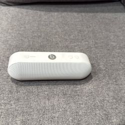 Beats Dr Dre Beats Pill Plus White
