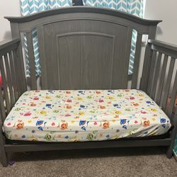 Grey Crib/toddler Bed With Mattress