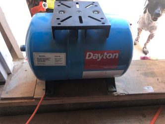 Dayton 5.3 Gallons Water Tank 