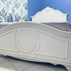 Full Size Bed Room Set ( Bed Frame, Night Stand, And Dresser)