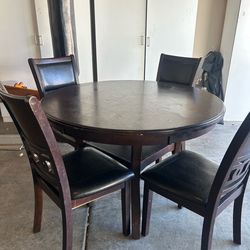 Dining room table