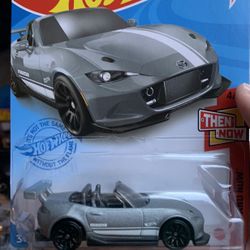 Hotwheels/2015 Mazda MX-5 Miata