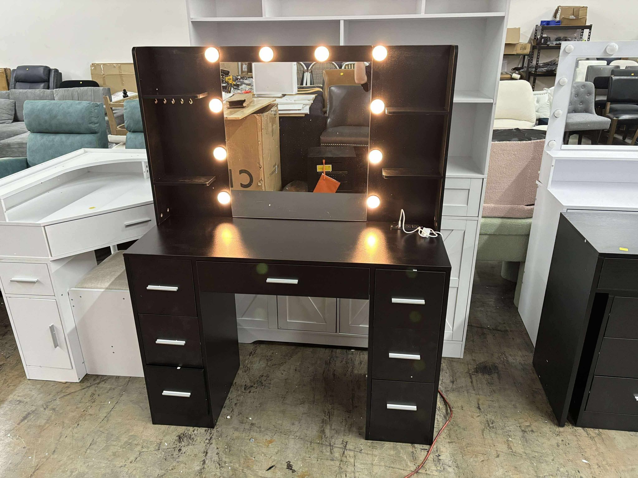 Makeup Vanity Dressing Table With Usb Power Outlet And 3 Modes Adjustable Brightness Light Mirror(small damage)