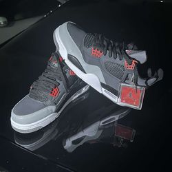 Air Jordan 4 Retro Infrared 9.5