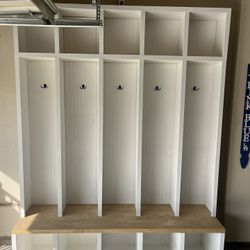 Tables Dog Kennels Mudroom 
