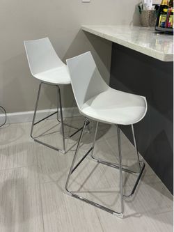 2 white stools - Rooms 2 Go white stools