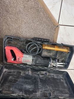 Milwaukee Sawzall Reciprocating Saw with Case