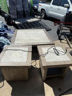 Coffe Table and side table set.