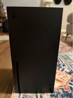 Xbox series X w/ 3 controllers, 2 rechargeable batteries, headphones, 10 games