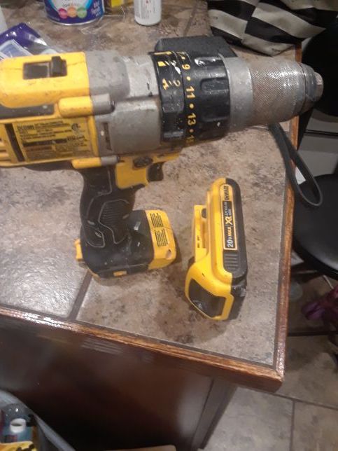 Good dewalt drill 20 v only need charger