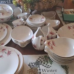 Vintage Hallcraft By Eva Zeisel, Holiday Dish Set