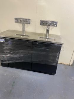 Avantco 8 tap Shallow Depth Kegerator Beer Dispenser